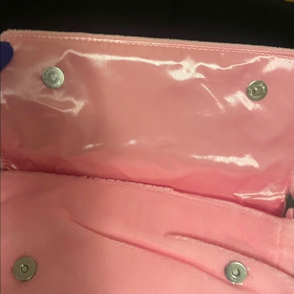 CHANEL VIP Precision soft crossbody - Picture 17 of 17